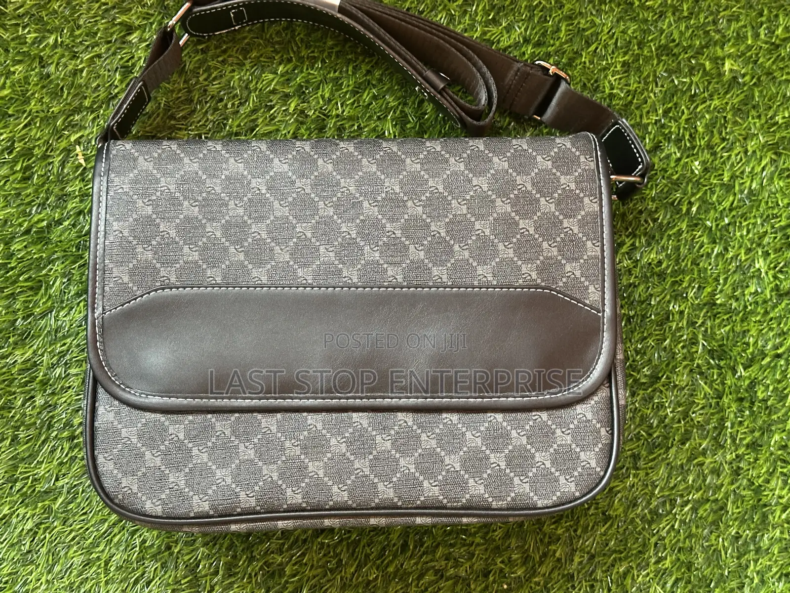 Quality and Classic Cross Body Bag