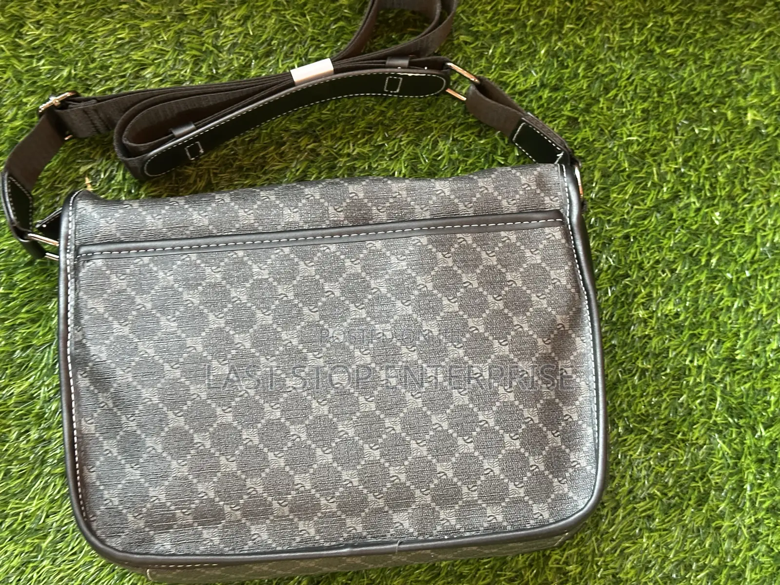 Quality and Classic Cross Body Bag