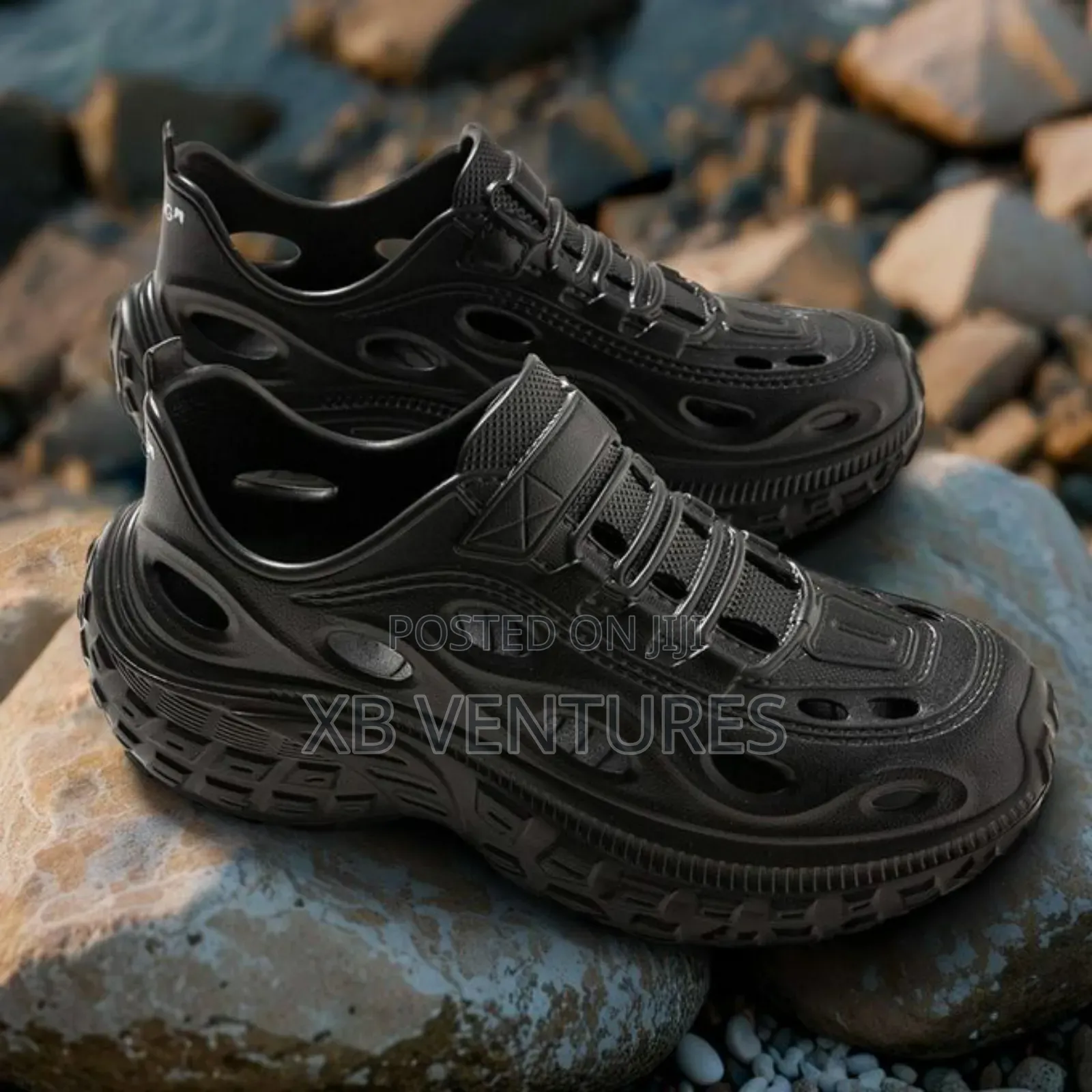 Lightweight Waterproof Hollow Beach Crocs-Style Sneakers