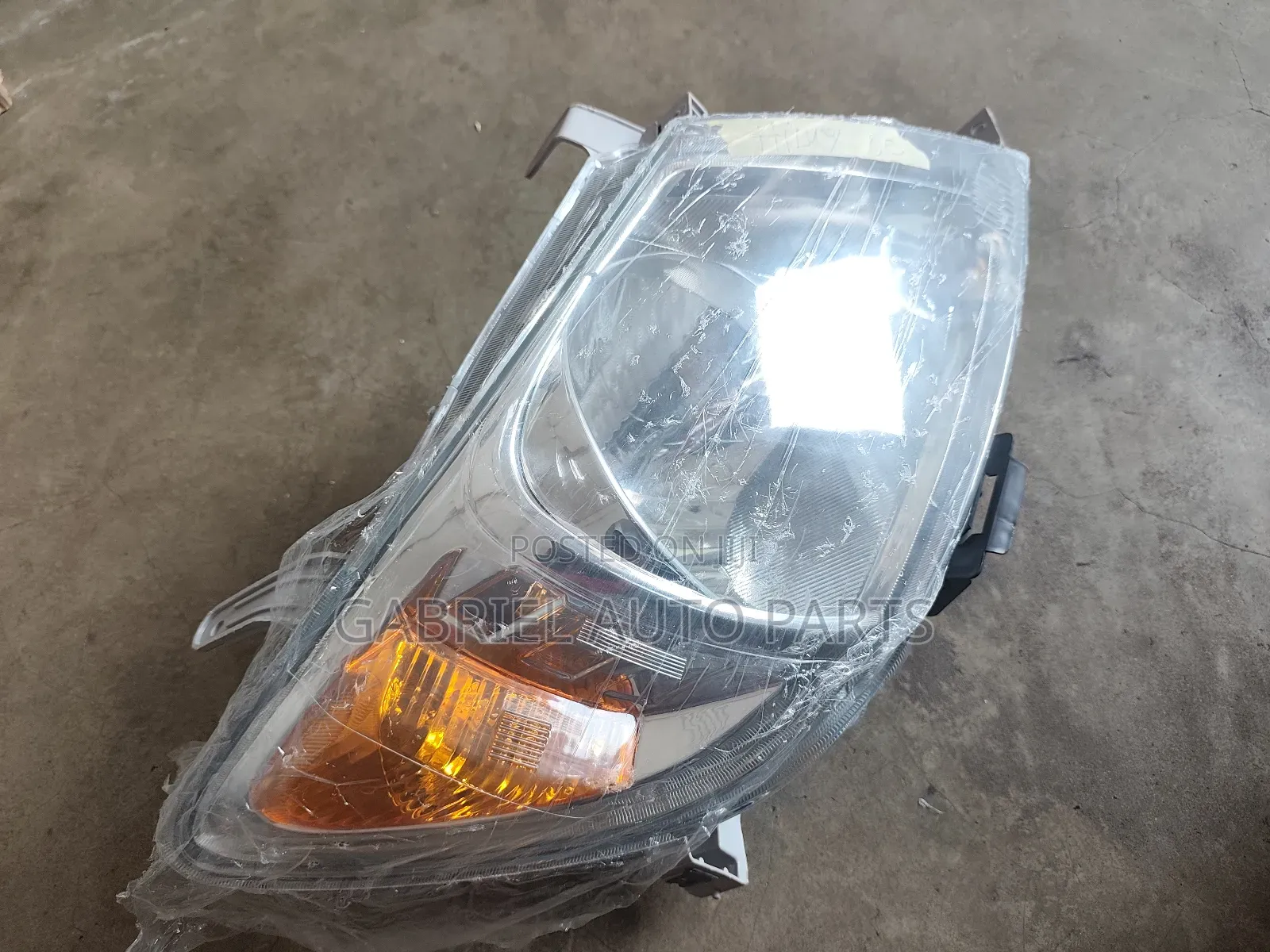 Toyota Hilux Headlight 2005 08