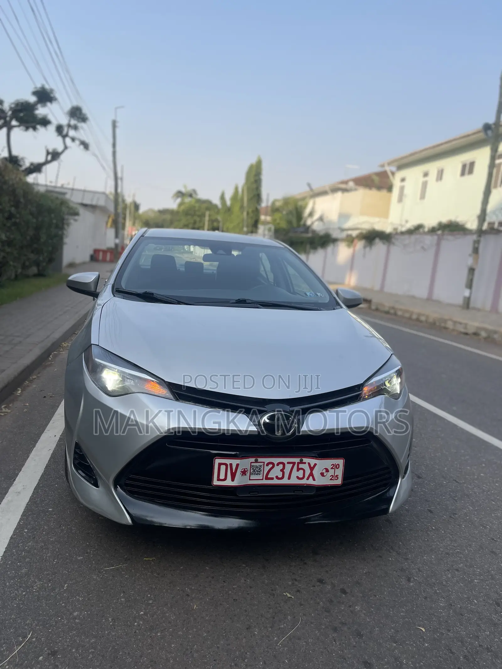 Toyota Corolla SE (1.8L 4cyl 2A) 2018 Silver