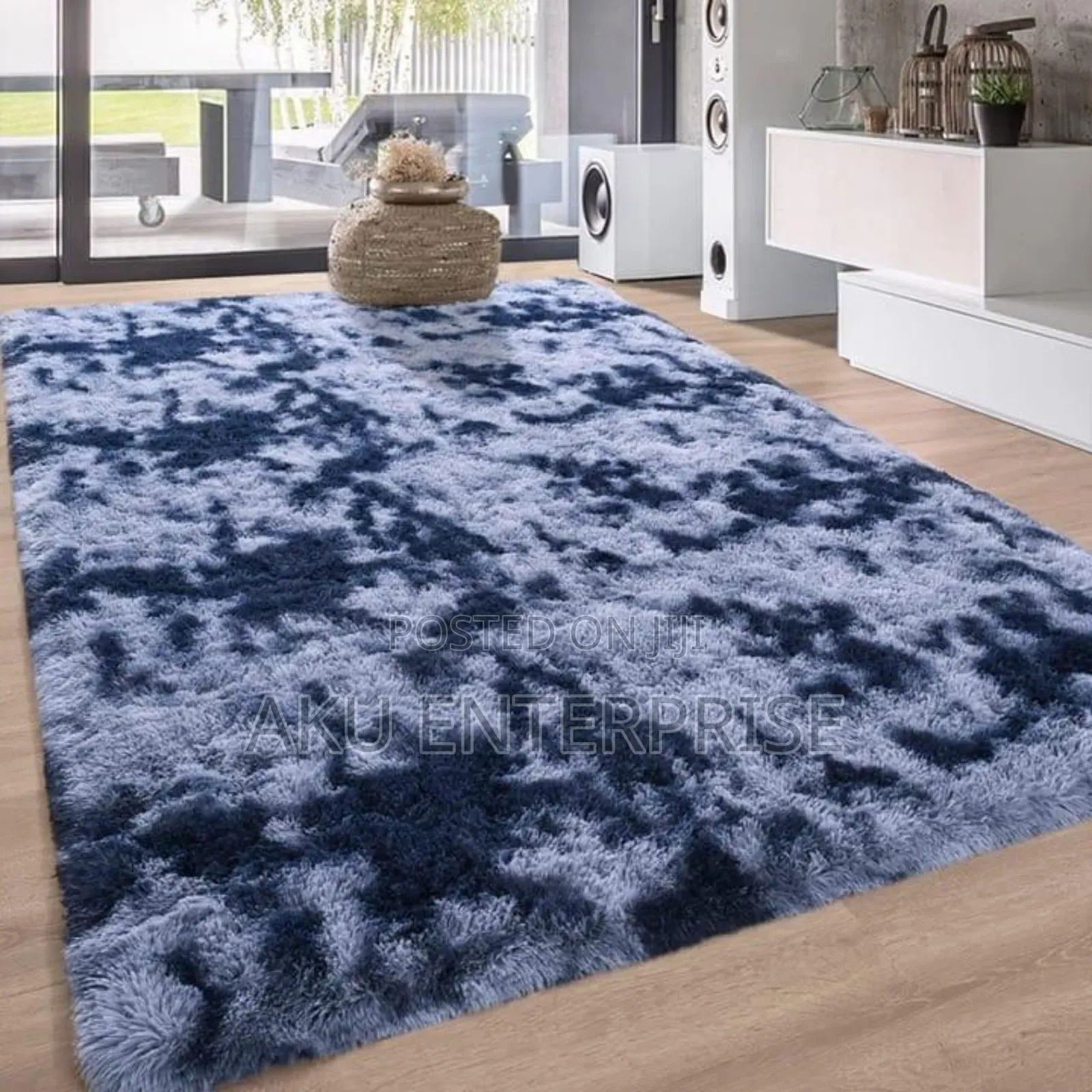 Hairy And Fluffy Center Carpet