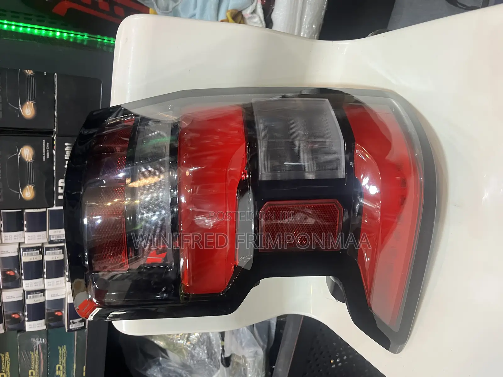 Nissan Frontier Tail Light