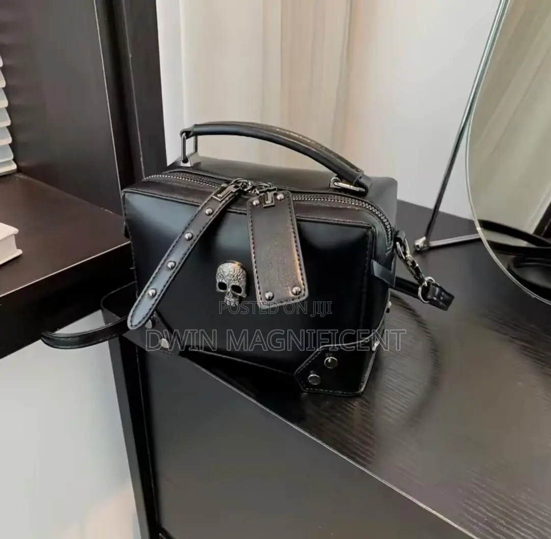 Black Gothic Punk Square Pu Leather Crossbody Handbags