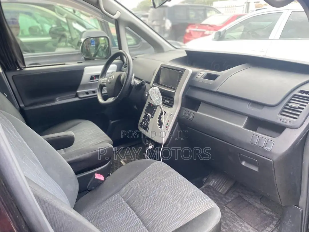 Toyota Voxy 2012 Matt Black