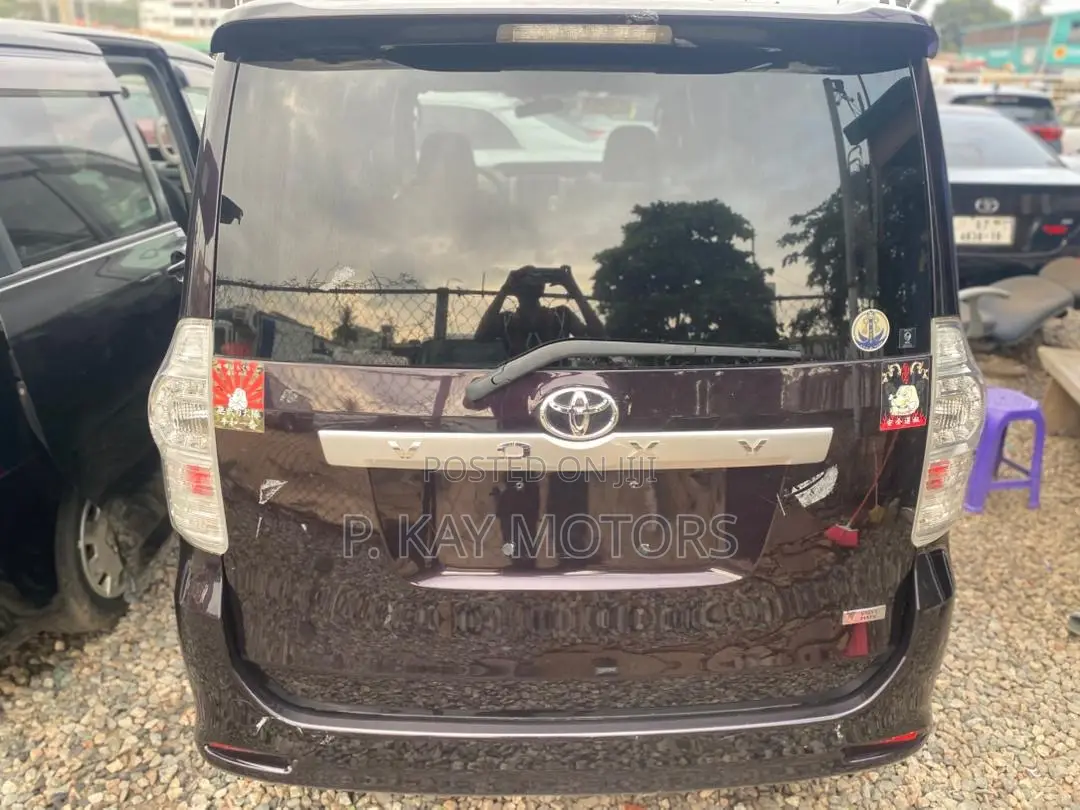 Toyota Voxy 2012 Matt Black