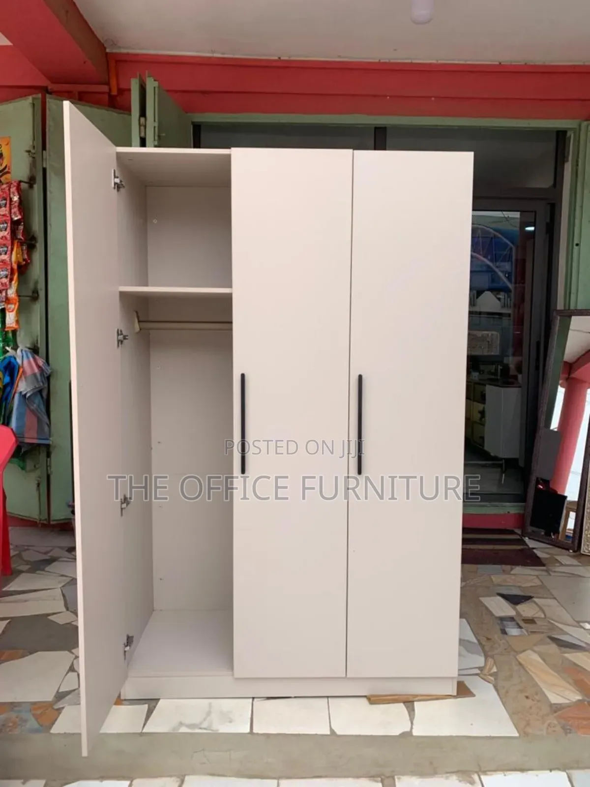 Wardrobe With Three(3) Doors