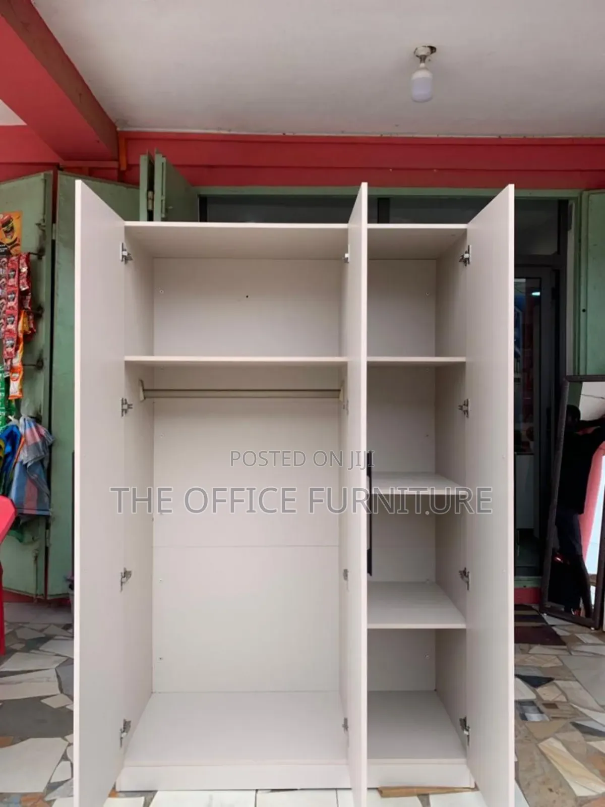 Wardrobe With Three(3) Doors