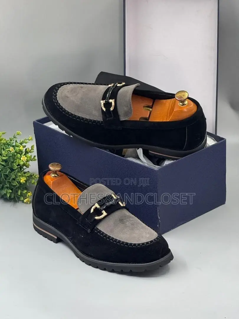 Quality Suede Buckle Loafers