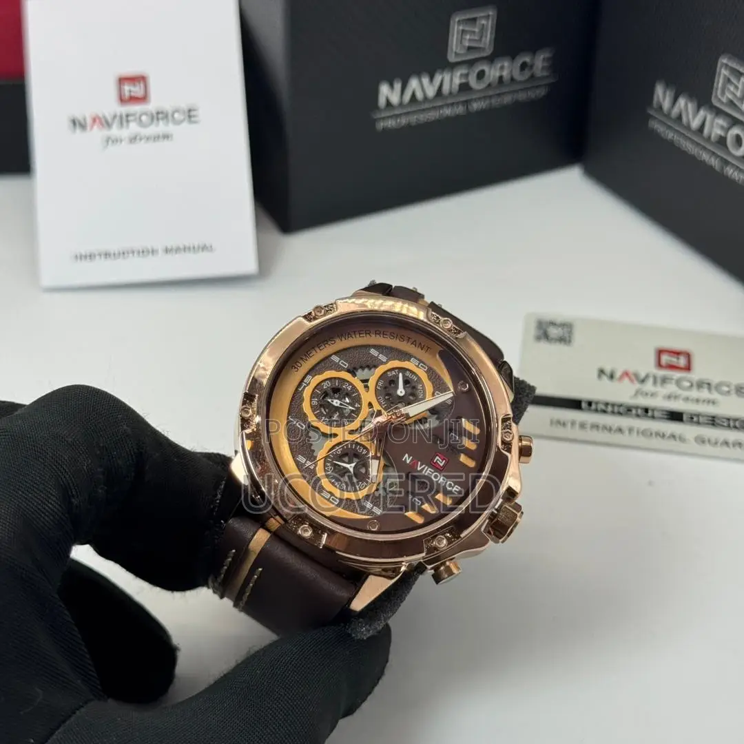 Naviforce Leather Analog Watch