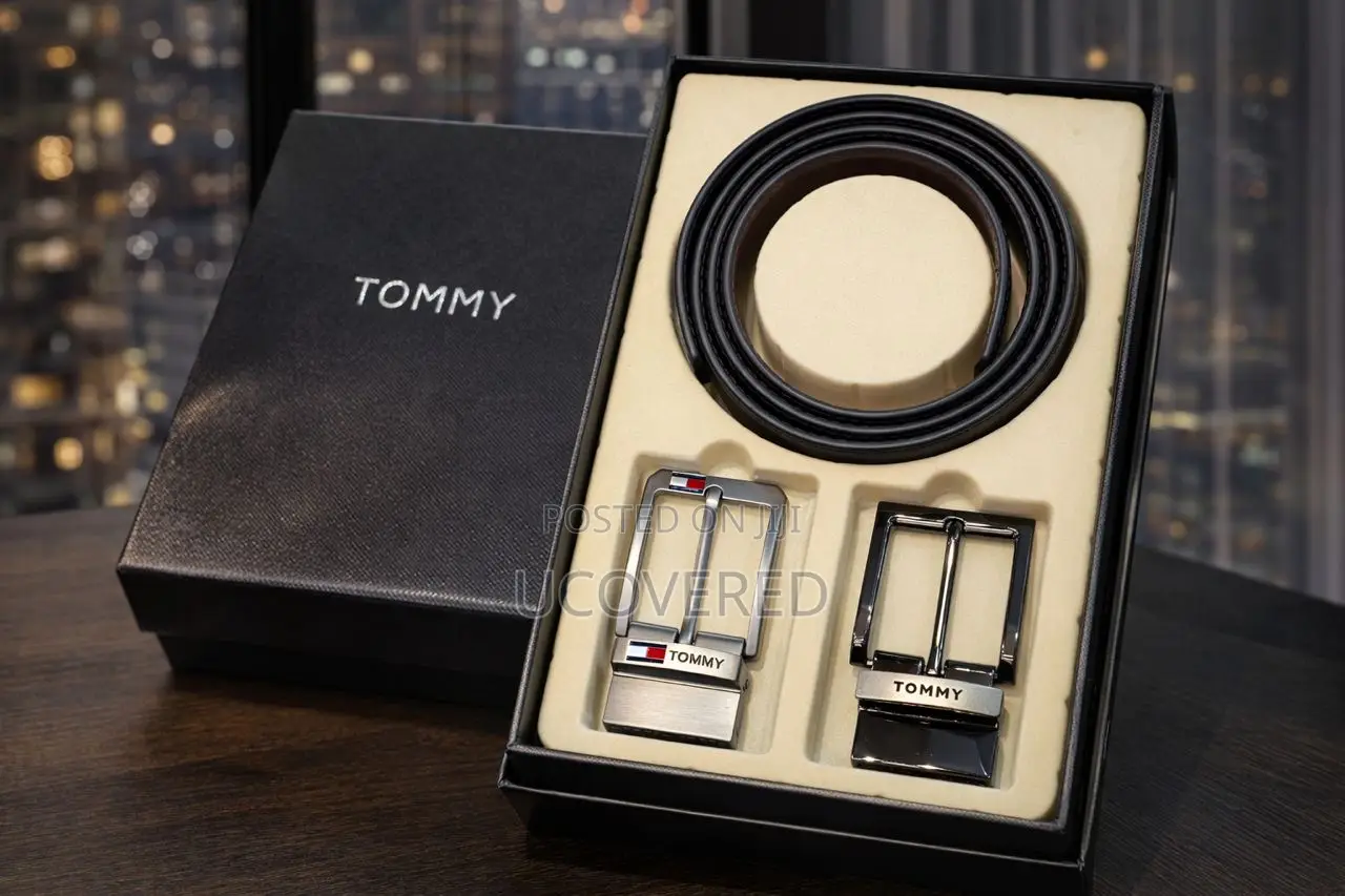 Tommy Hilfiger Reversible Leather Belt With Multiple Buckles