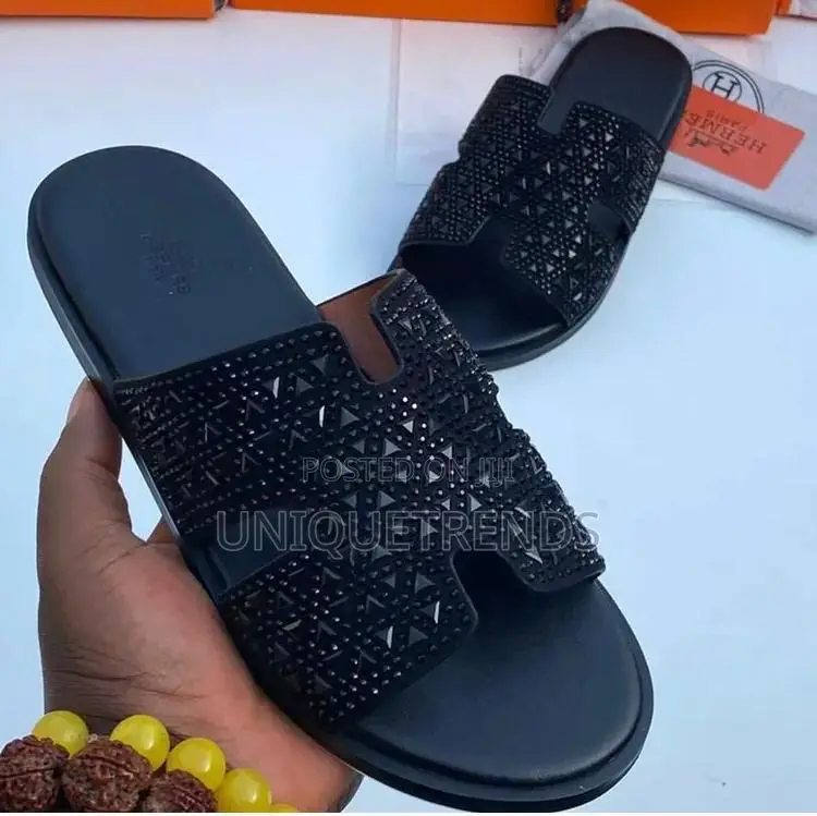 Quality Hermes Oran Slippers (White Black)