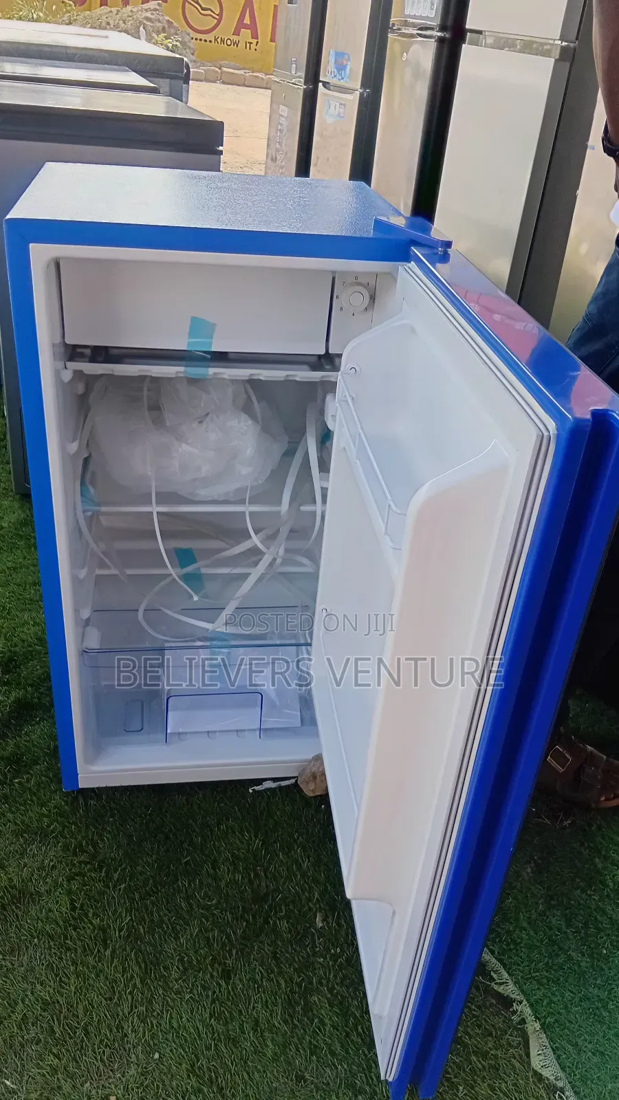 Westpool 80l Compact Refrigerator – Small Size, Big Chill