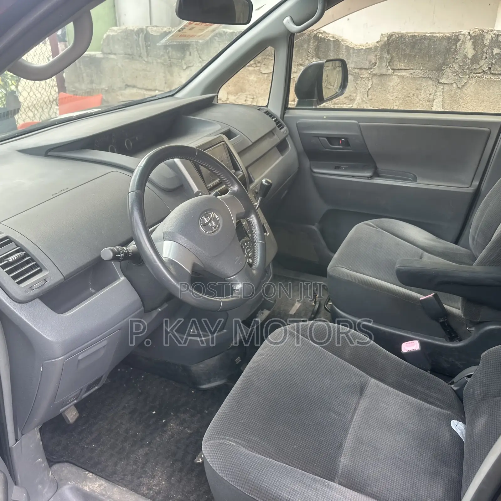 Toyota Voxy 2011 Black