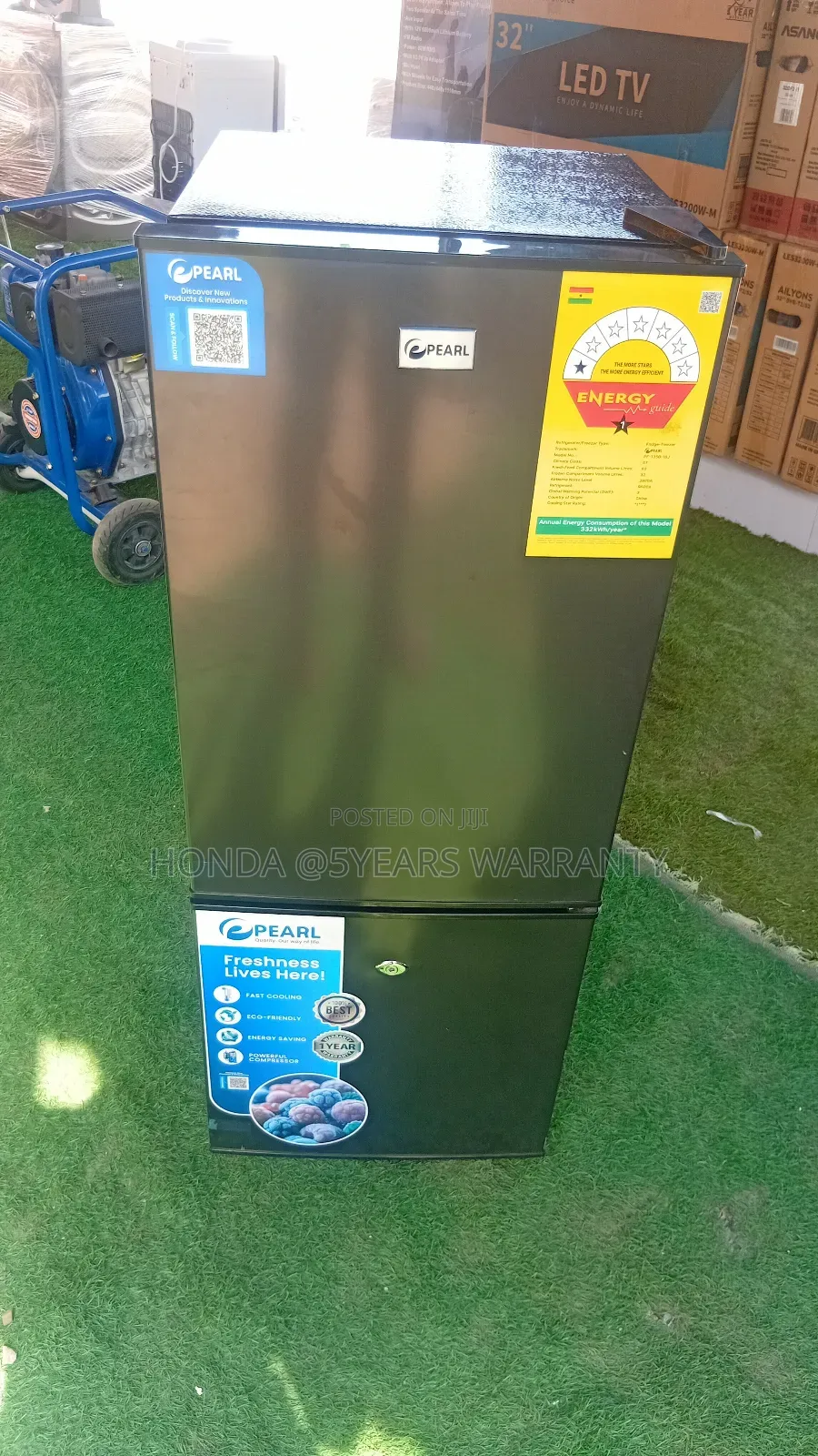 Compact Pearl 79-Liter Double-Door Refrigerator!
