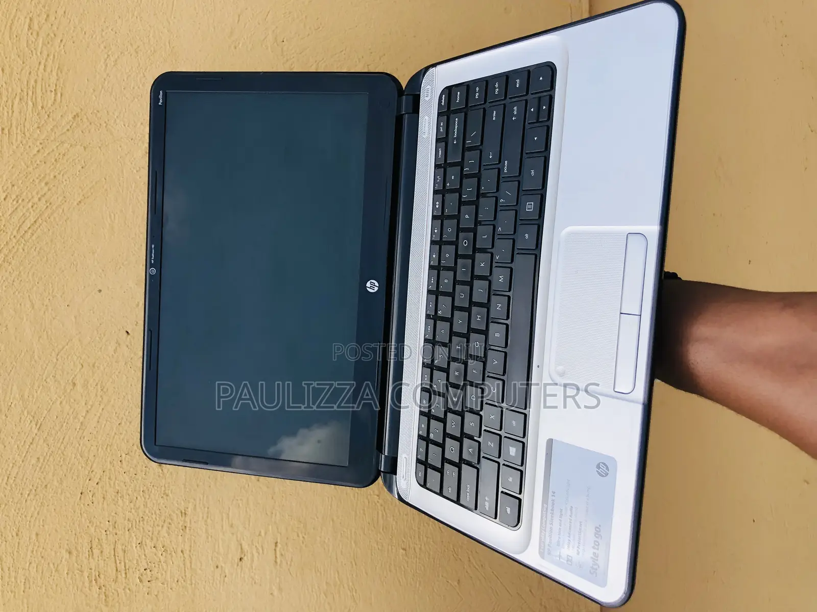 Laptop HP 14-dq1088wm 8GB Intel Core i5 SSD 256GB