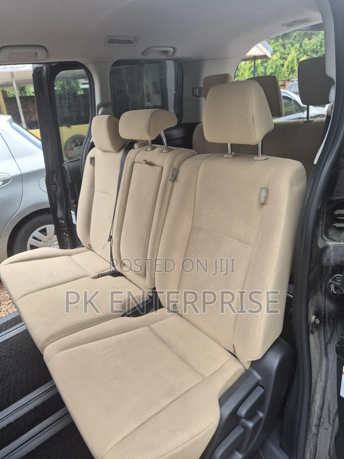 Toyota Noah 2015 Purple