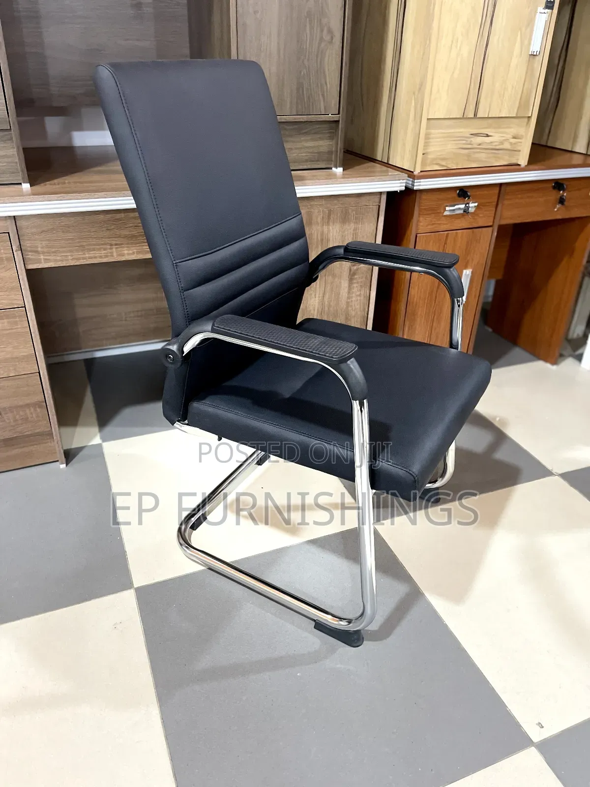 Sturdy Base Office Chair