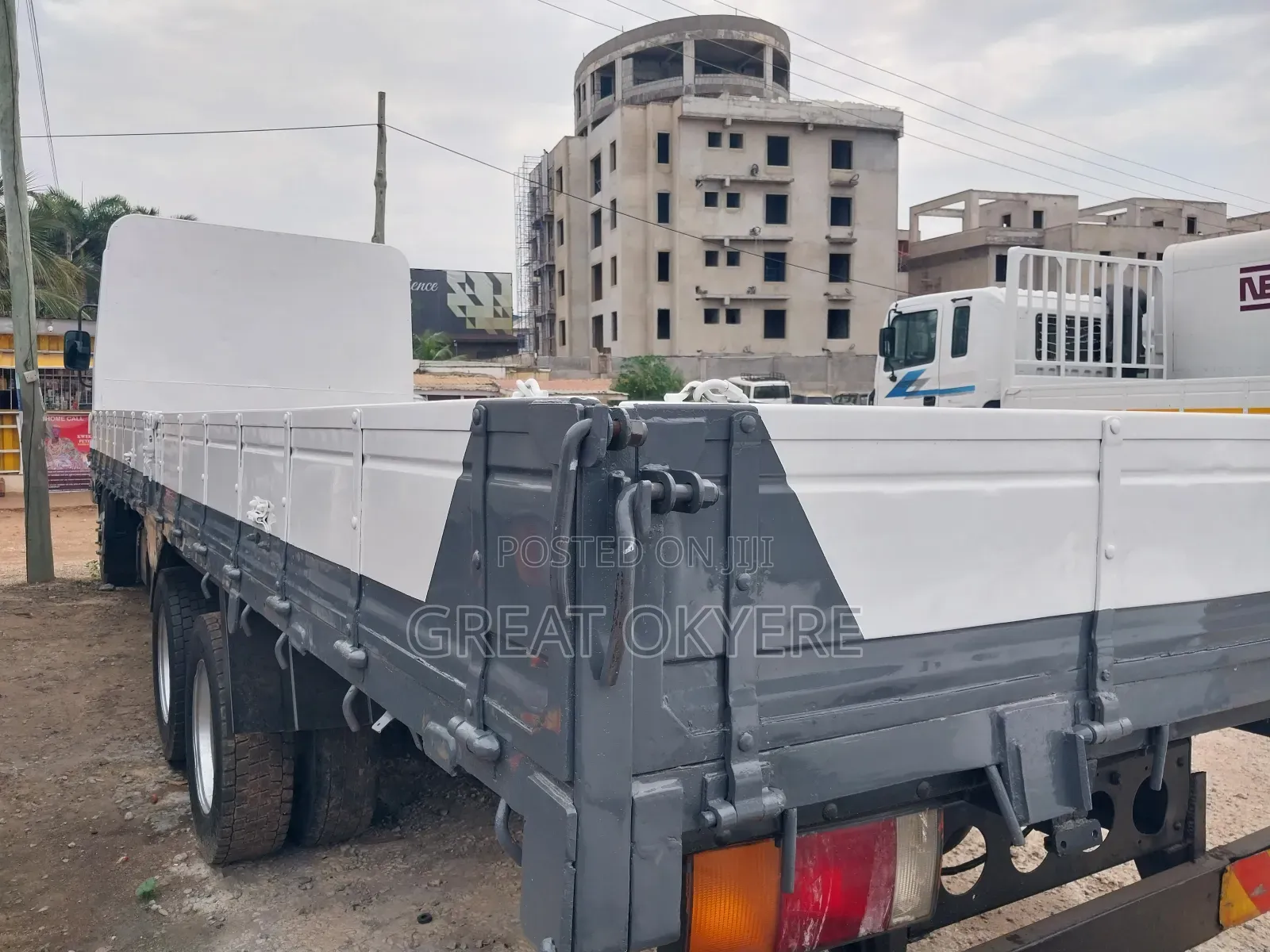 Hyundai 5 Tons Truck ( Double Axis)