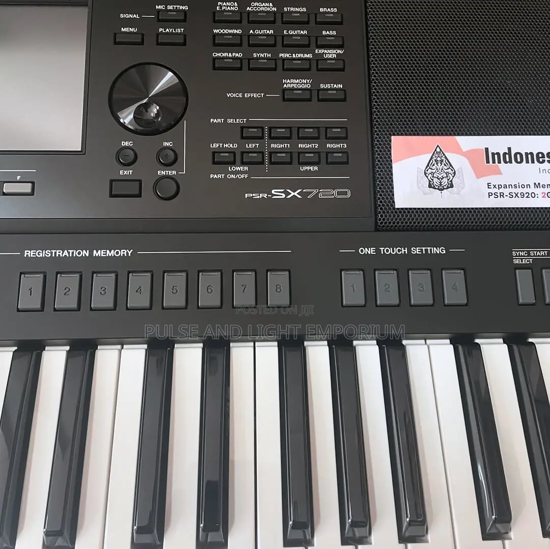 Yamaha PSR-Sx720 61-Key Arranger Workstation(Keyboard)
