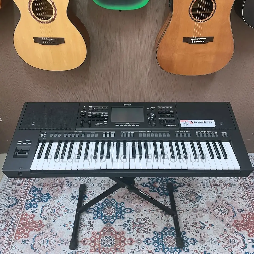 Yamaha PSR-Sx720 61-Key Arranger Workstation(Keyboard)
