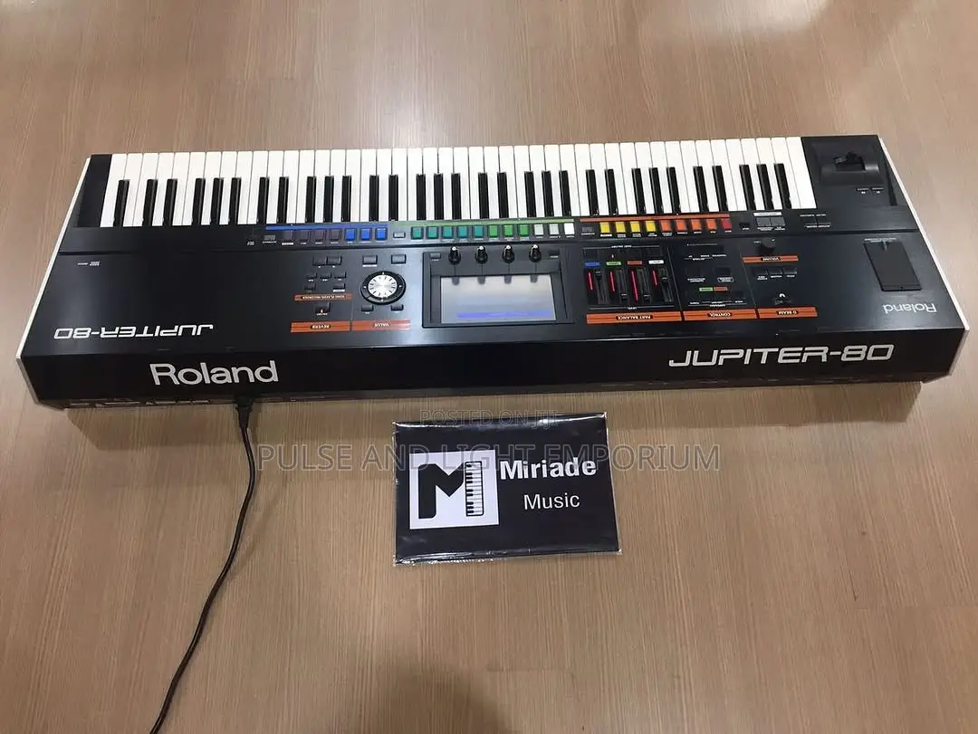 Roland Jupiter-80 76-key Synthesizer(Keyboard)