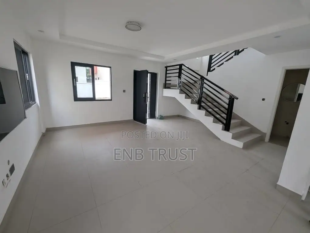 3bdrm Duplex in Cfc Estate for sale