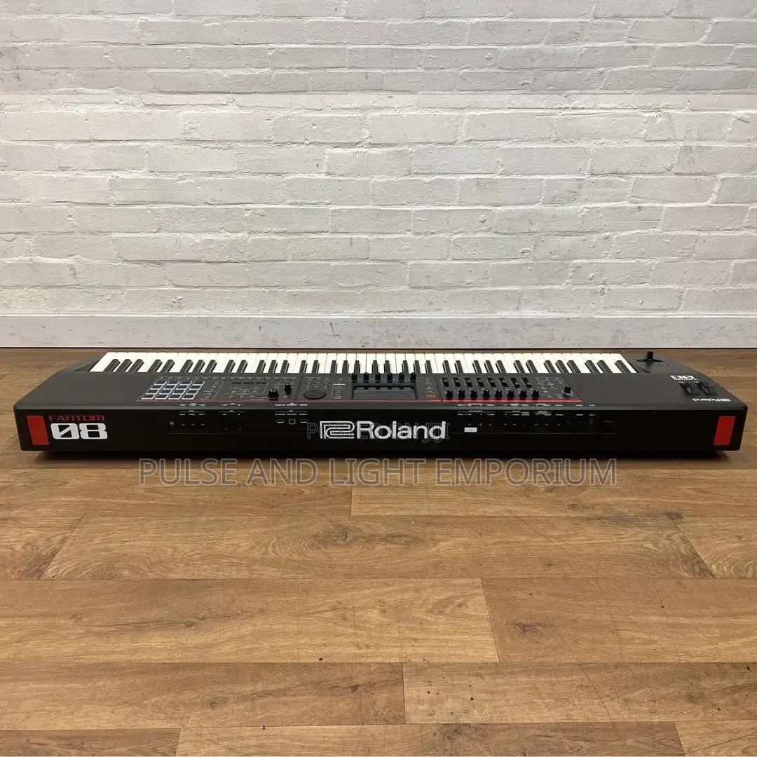 Roland Fantom-08 Music Workstation Keyboard