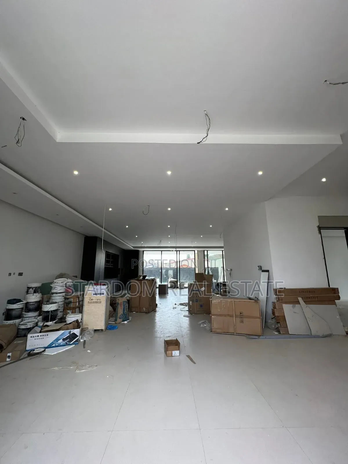 6bdrm Mansion in Adjiringanor, East Legon for sale