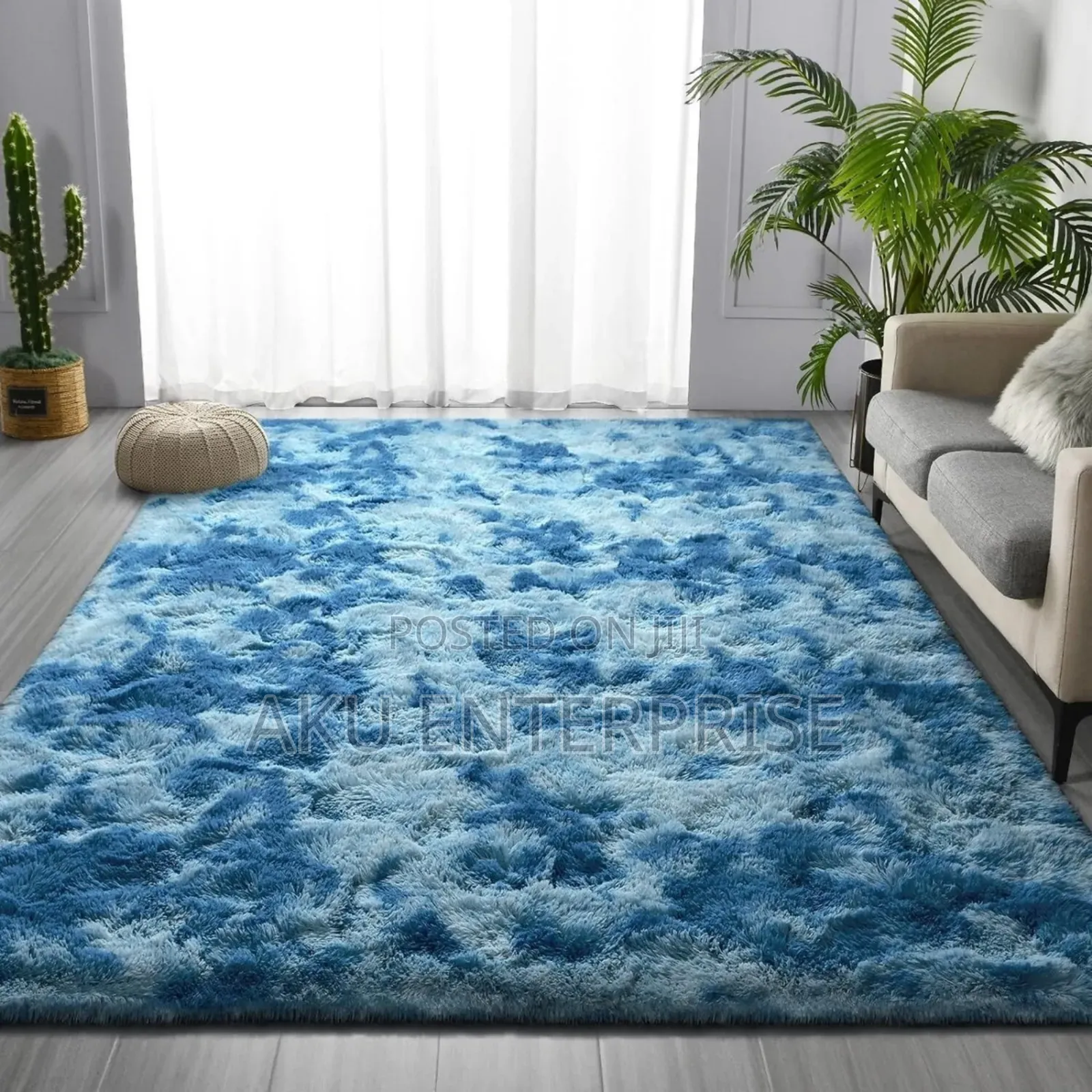 Hairy And Fluffy Center Carpet