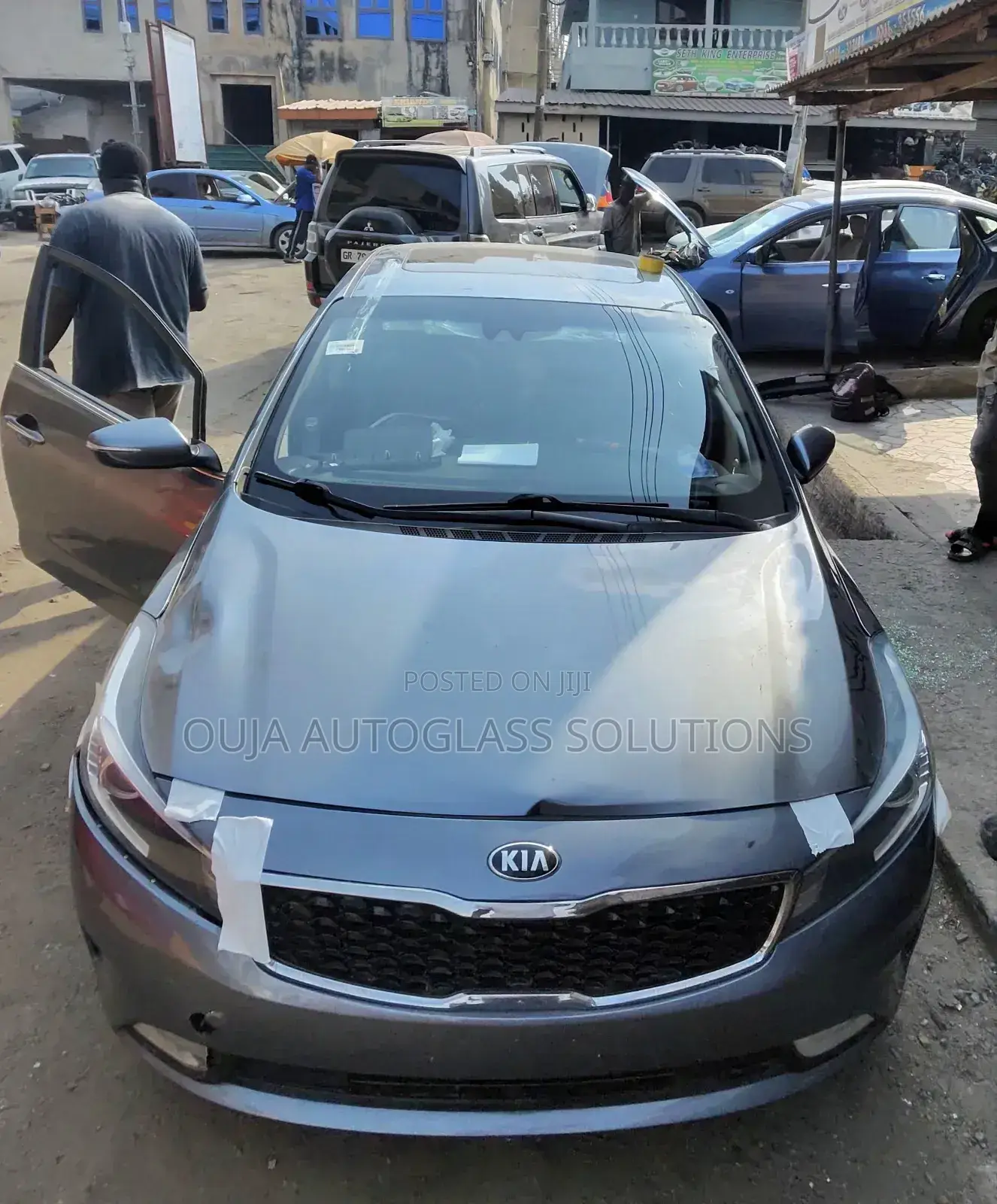 2017 Kia Forte Windscreen Available