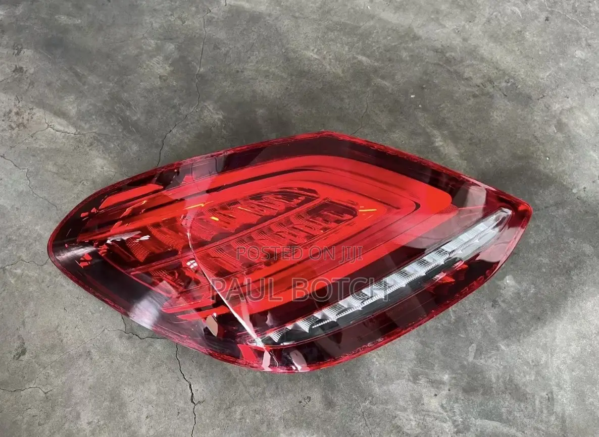 Mercedes-Benz E-Class Rear Tail Light (Depo)