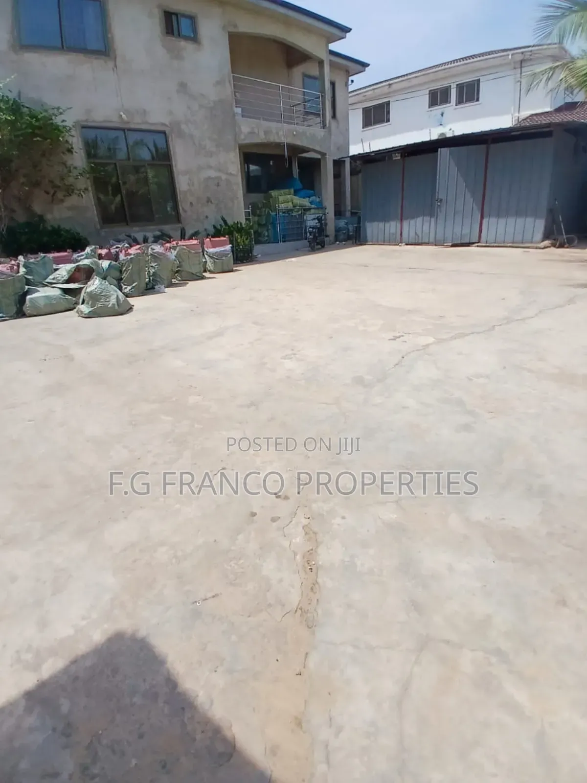 A40o Square Meters Warehouse for Sale at East Airport