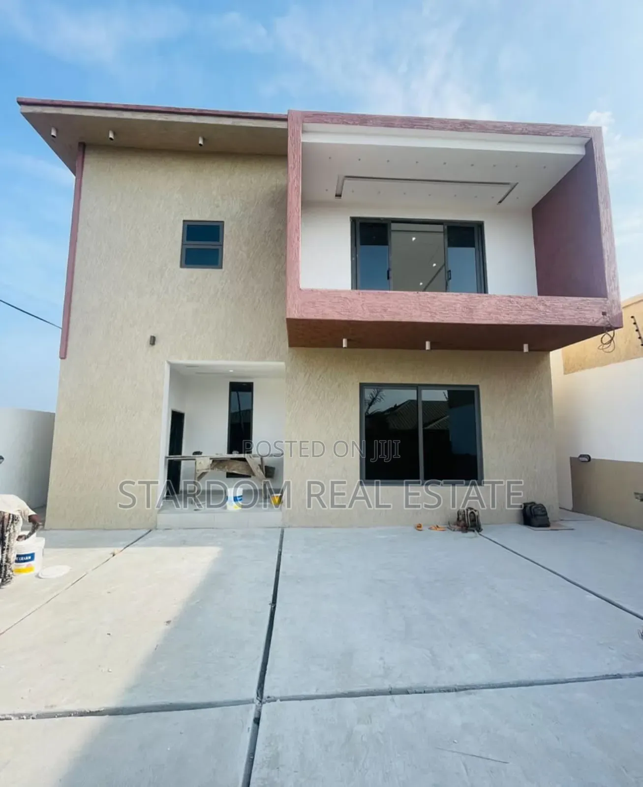 4bdrm Duplex in Lakeside Estate for sale