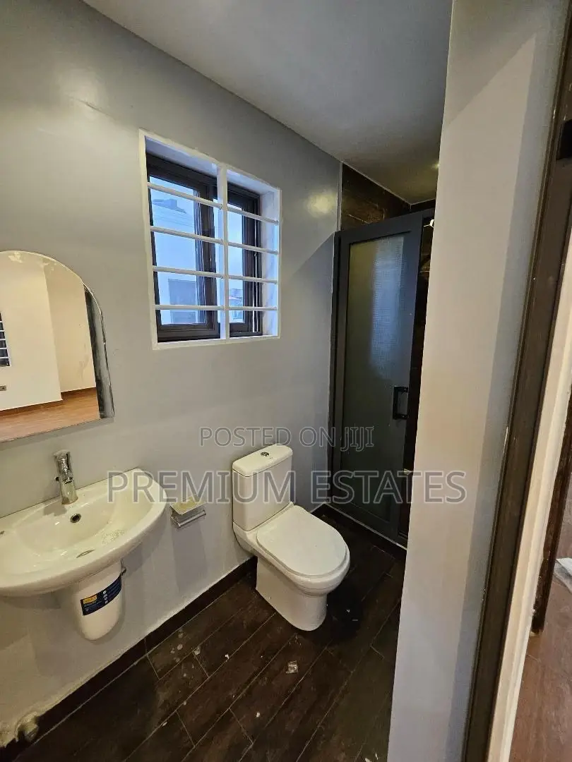 2bdrm House in School Junction for rent