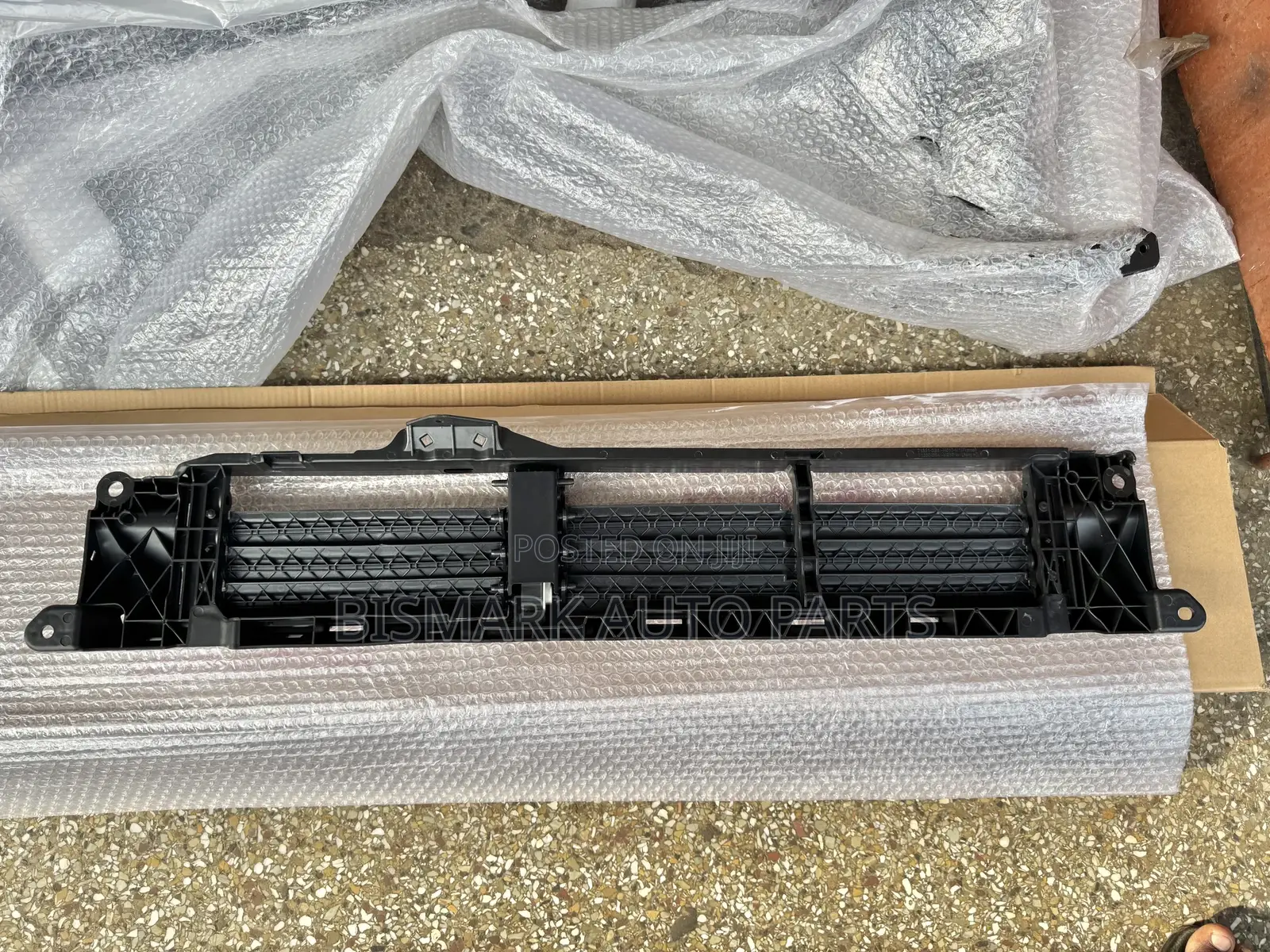 Honda Crv 2023-2024-2025 Shutter Grill With Motor
