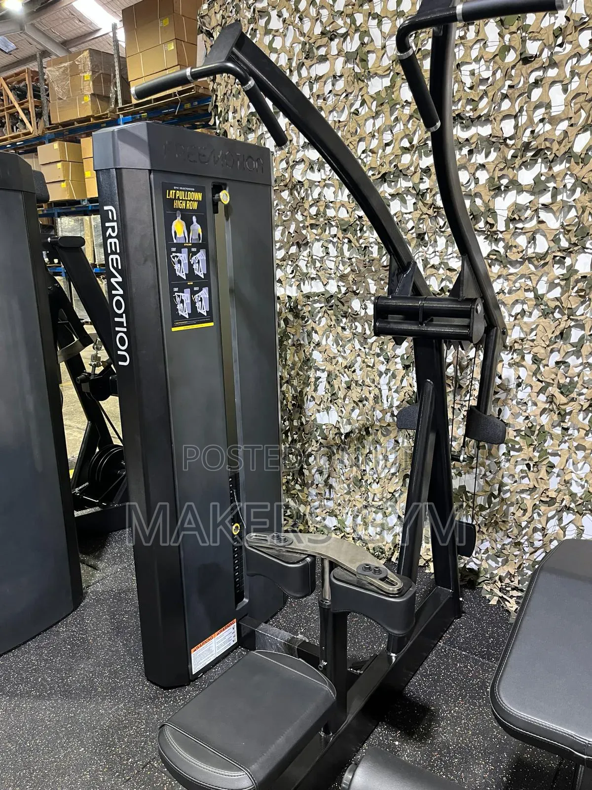 Lat Pull Down Machine (Commercial)