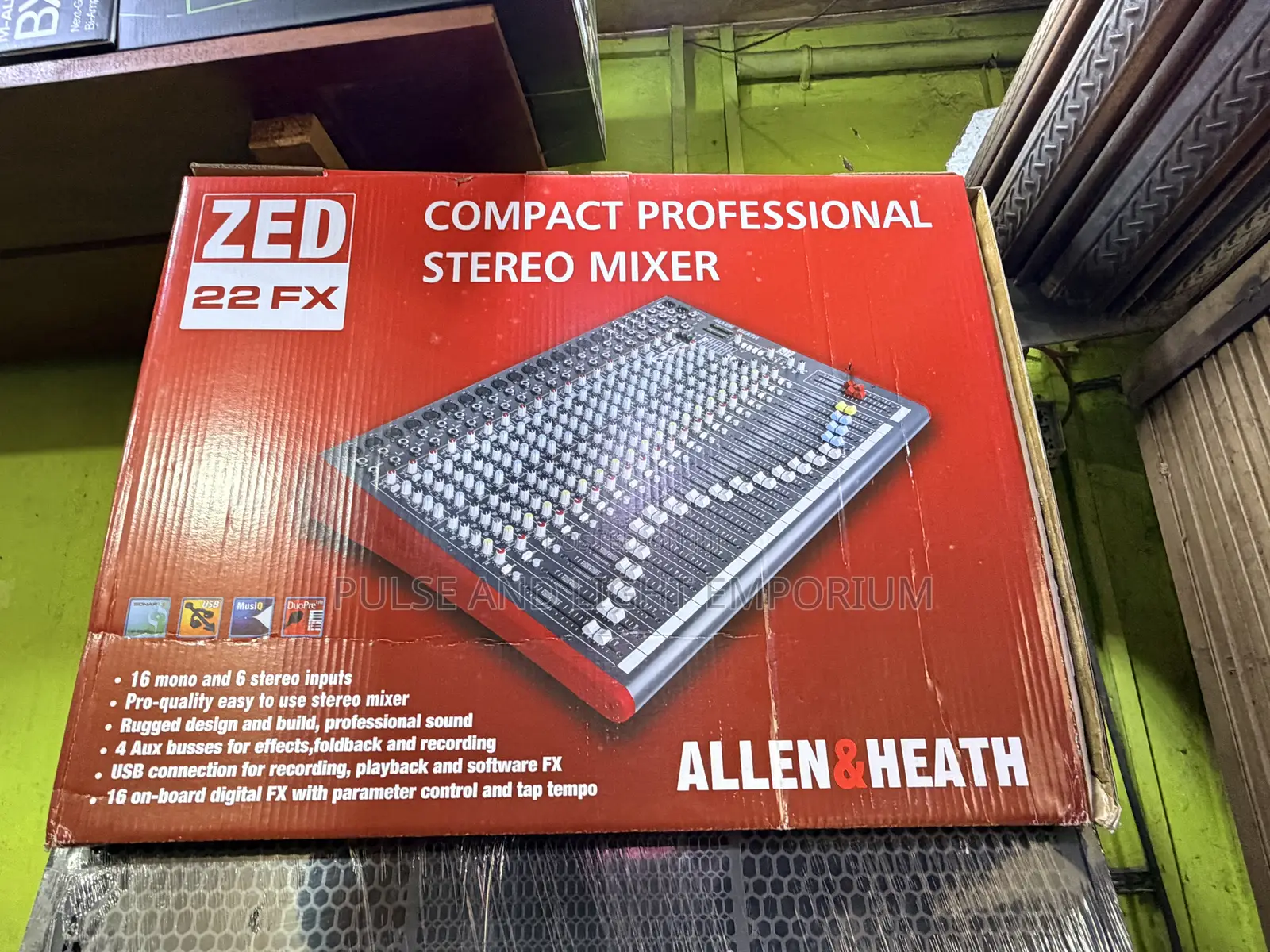Allen & Heath Zed-22fx Compact Professional Stereo Mixer