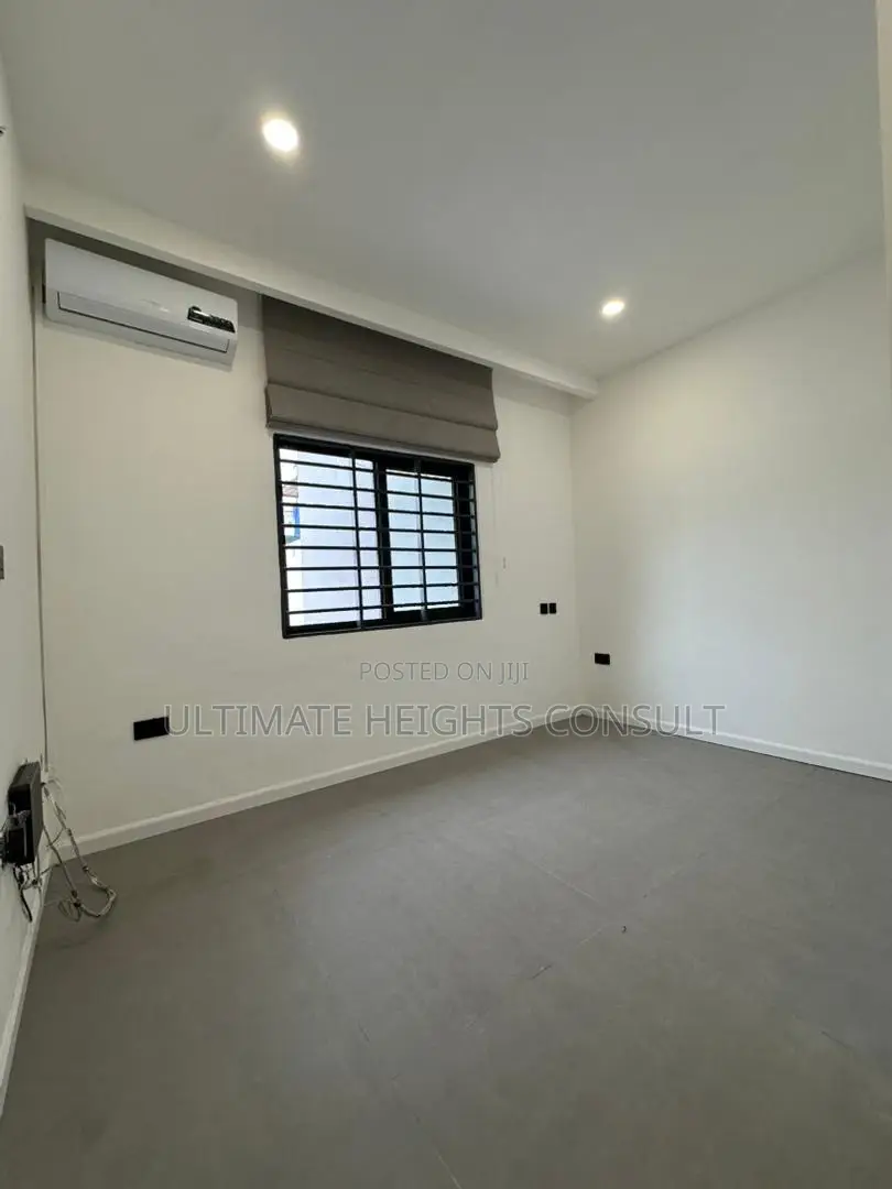 Furnished 2bdrm House in Labone, Coffee Shop Area for rent