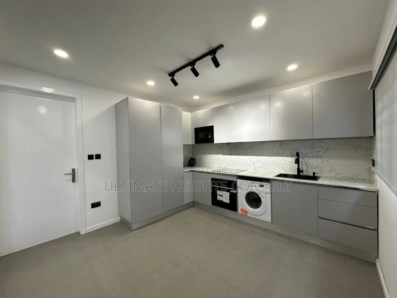 Furnished 2bdrm House in Labone, Coffee Shop Area for rent