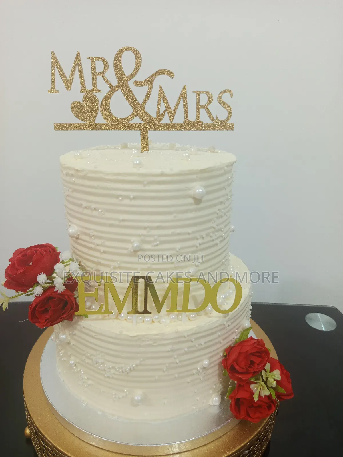 Simple Butter Icing Wedding Cake - Budget Friendly Wedding Cake