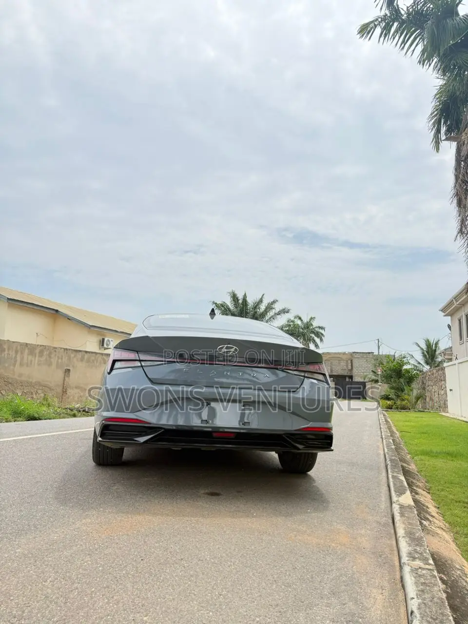 Hyundai Elantra Limited 2021 Gray