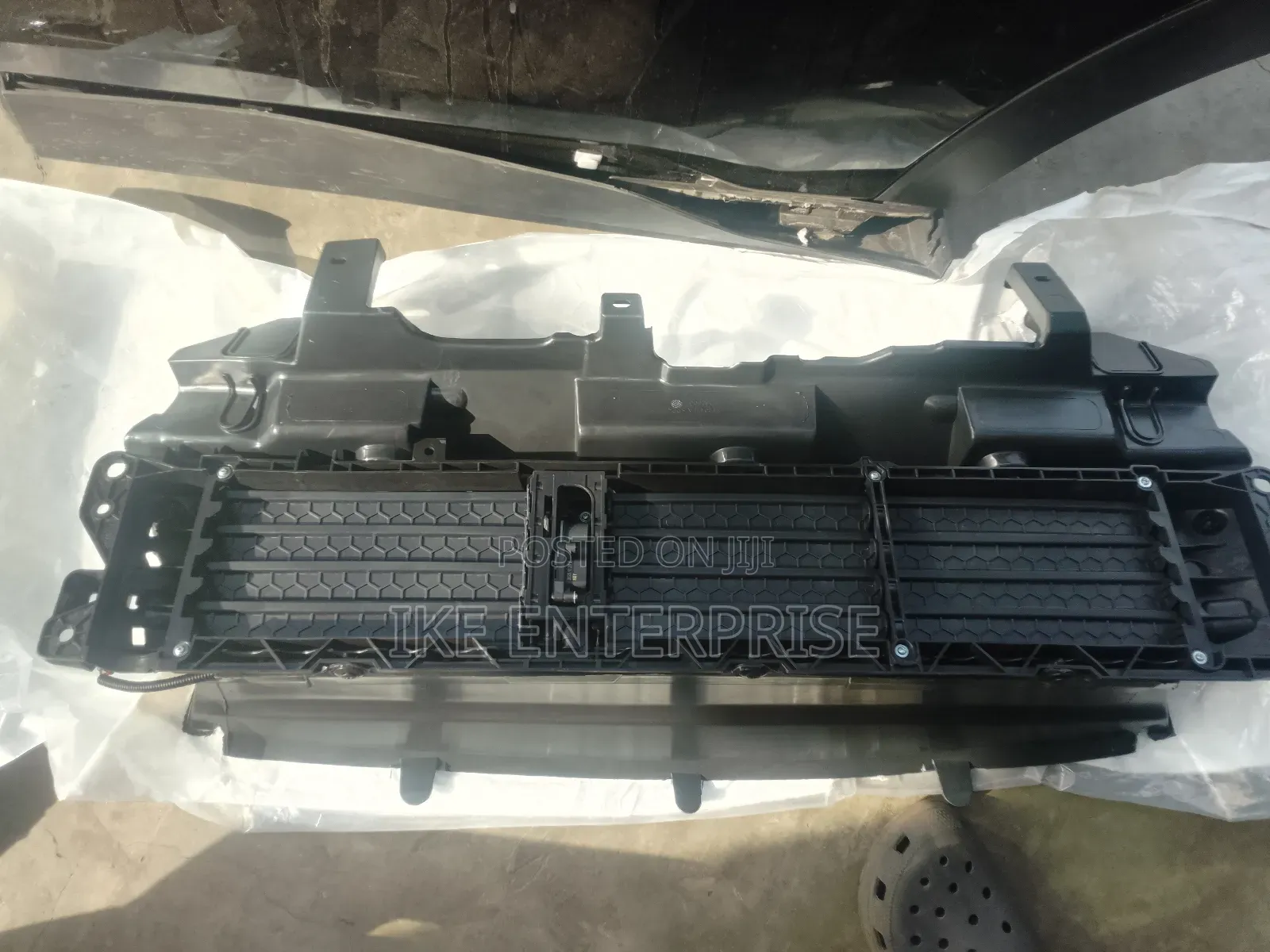 Honda Crv Shutter Grille With Motor 2017,2018,2019,2020,2021,2022