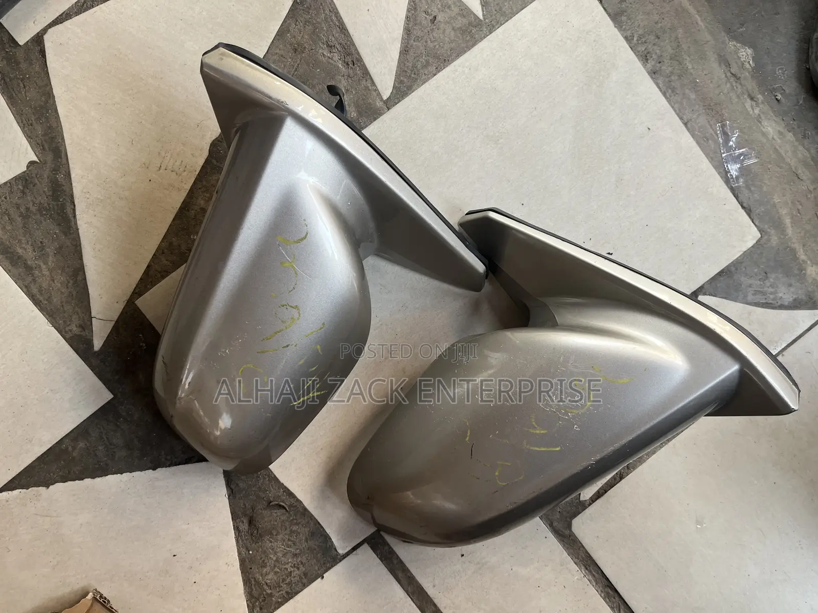 Pontiac Vibe 2006 Original Mirror