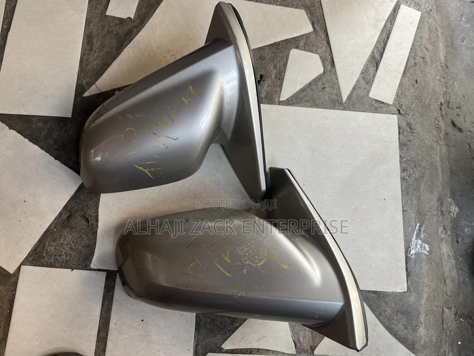 Pontiac Vibe 2006 Original Mirror
