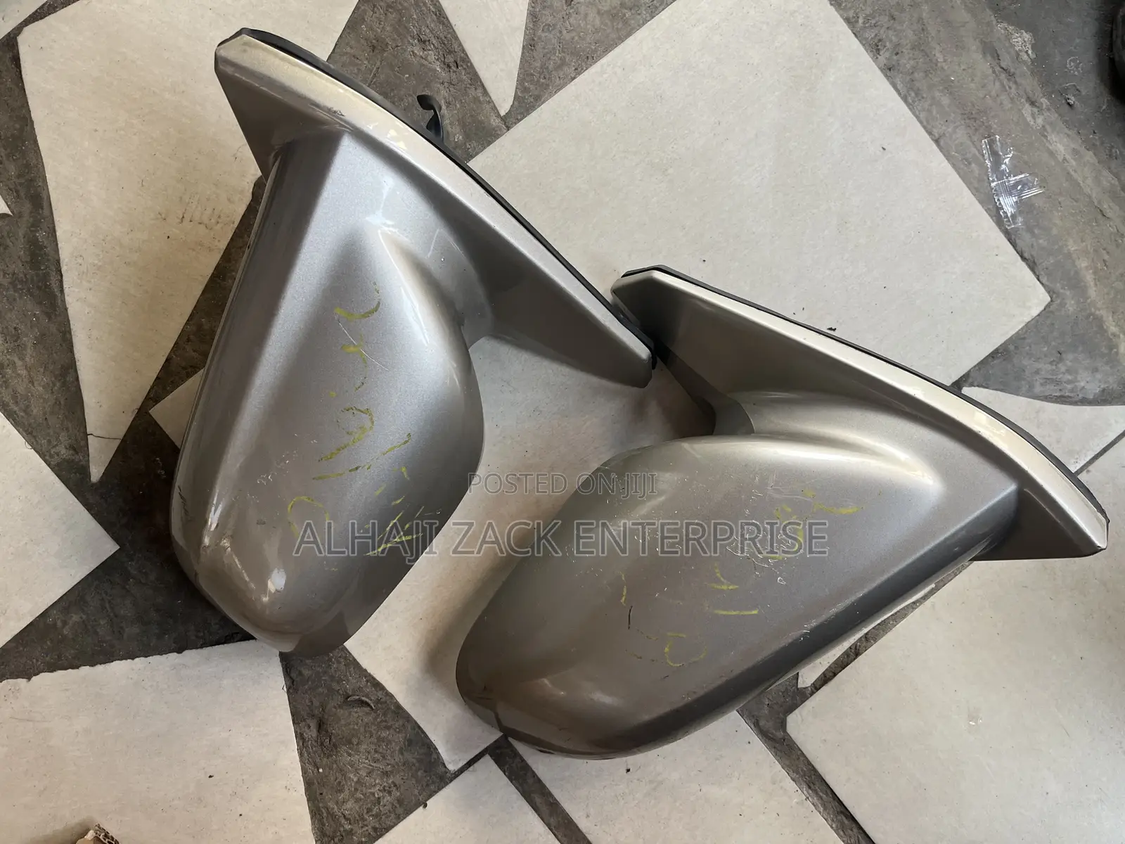 Pontiac Vibe 2006 Original Mirror