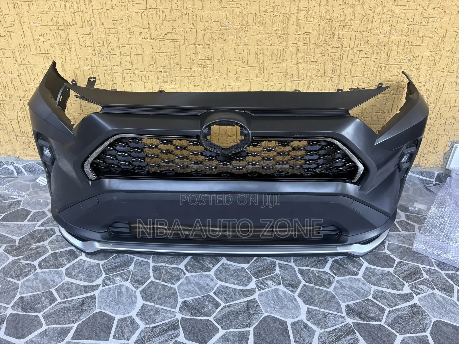 Toyota Rav4 20-24 Complete Bumper Available