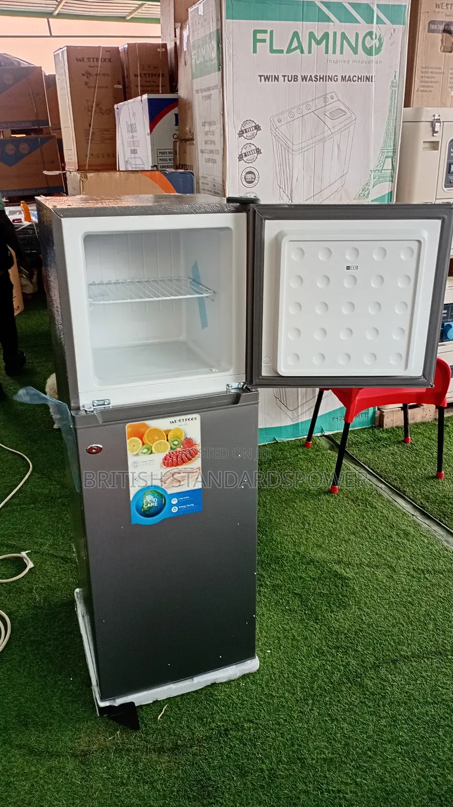 Westpool 136l Fridge Clean Cooling Top Freezer at Refrigerator