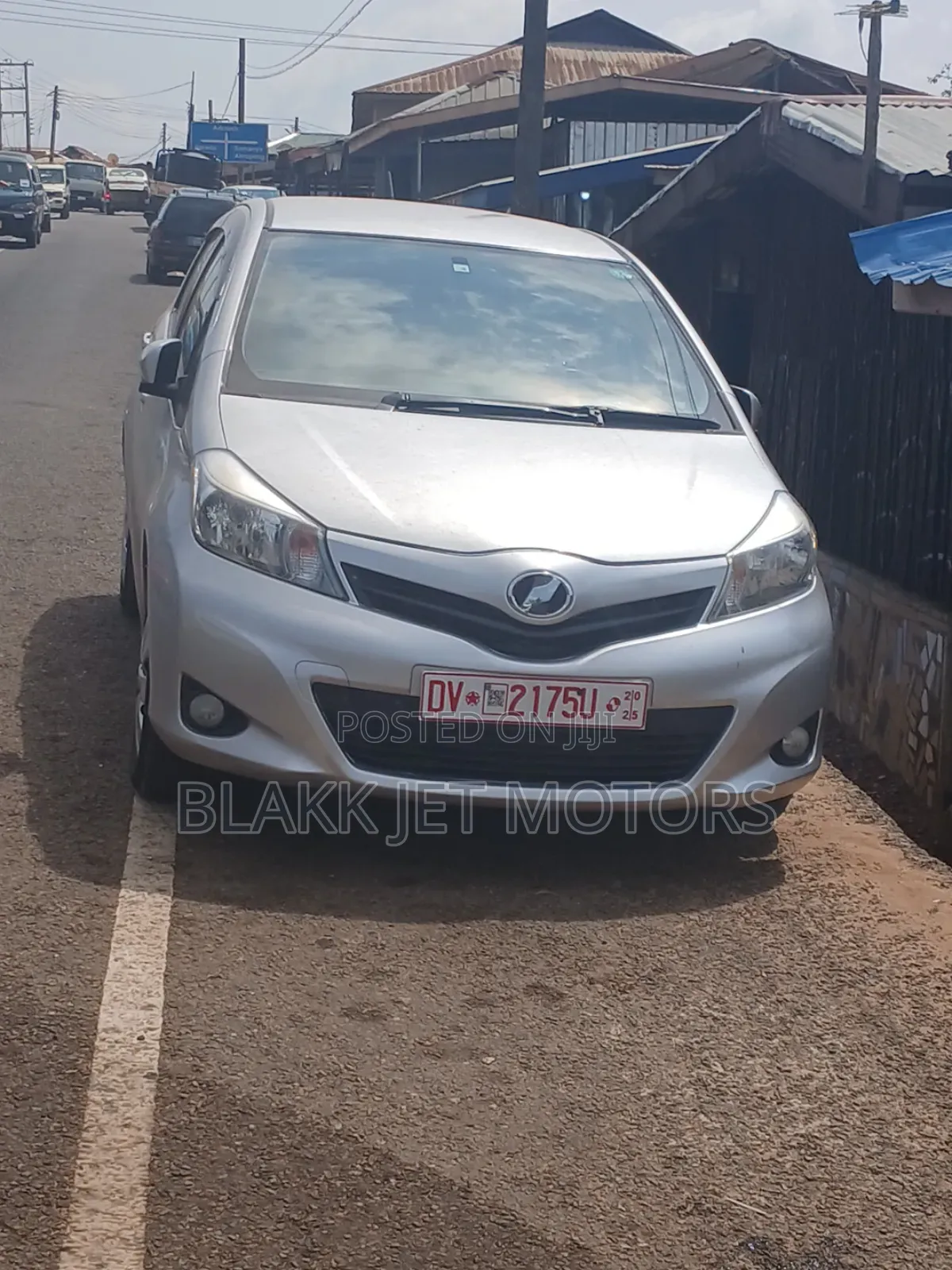 Toyota Vitz 1.3 AWD 5dr 2014 Silver