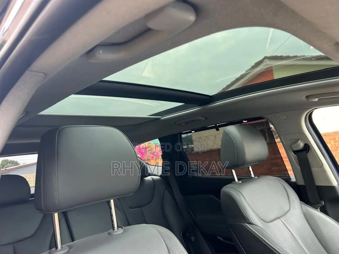 Hyundai Santa Fe Limited 2022 Blue